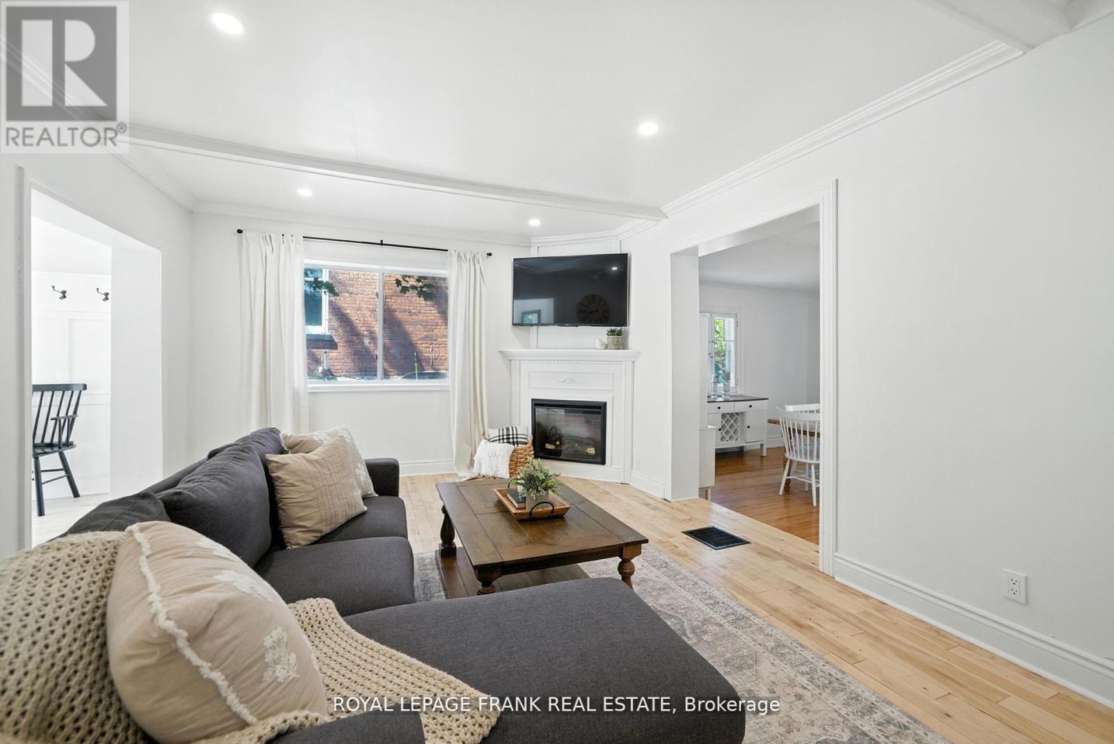 41 Sussex Street N, Kawartha Lakes (Lindsay), Ontario  K9V 4H6 - Photo 13 - X12440175