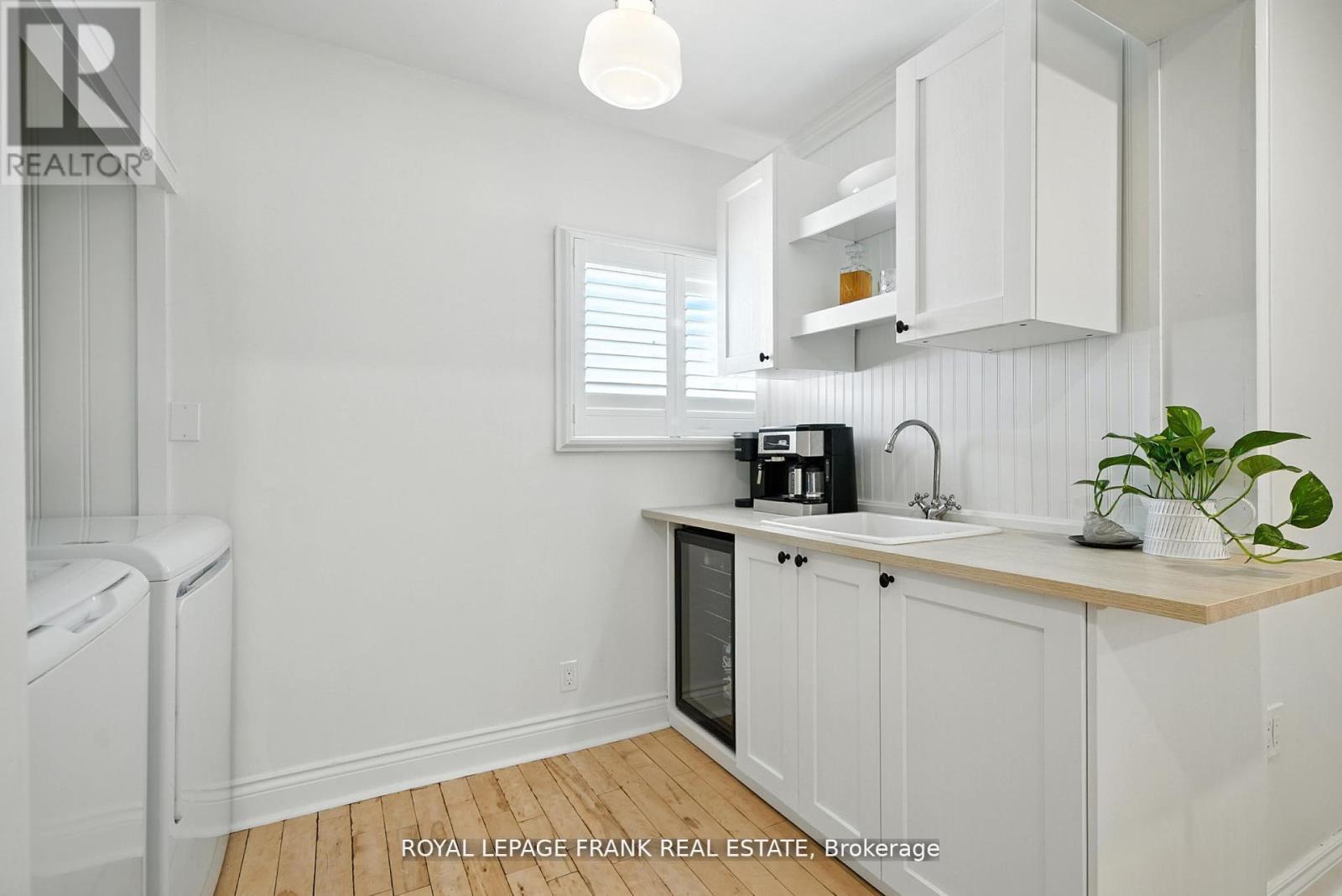 41 Sussex Street N, Kawartha Lakes (Lindsay), Ontario  K9V 4H6 - Photo 14 - X12440175