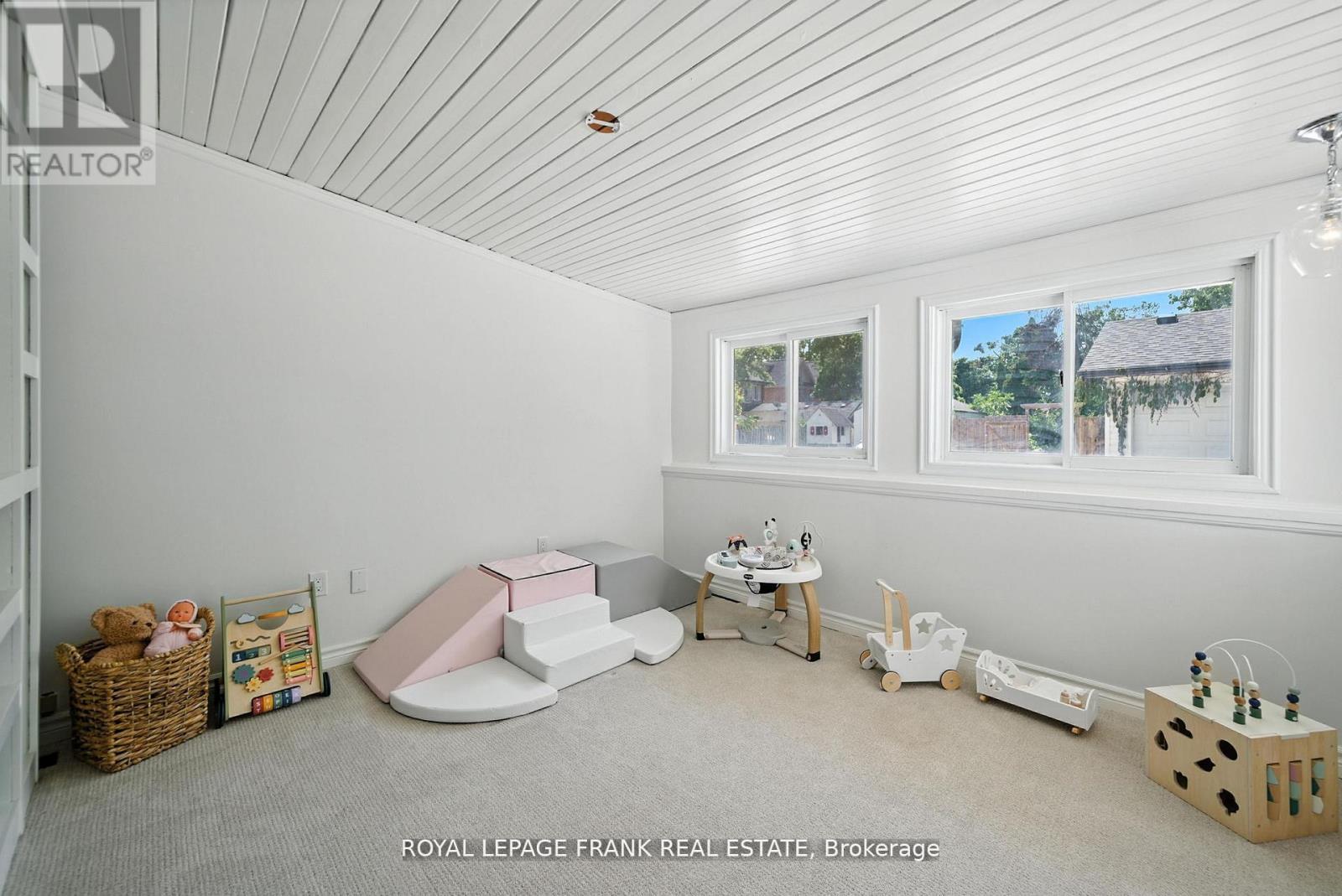 41 Sussex Street N, Kawartha Lakes (Lindsay), Ontario  K9V 4H6 - Photo 16 - X12440175