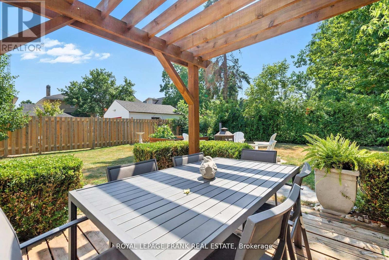 41 Sussex Street N, Kawartha Lakes (Lindsay), Ontario  K9V 4H6 - Photo 38 - X12440175