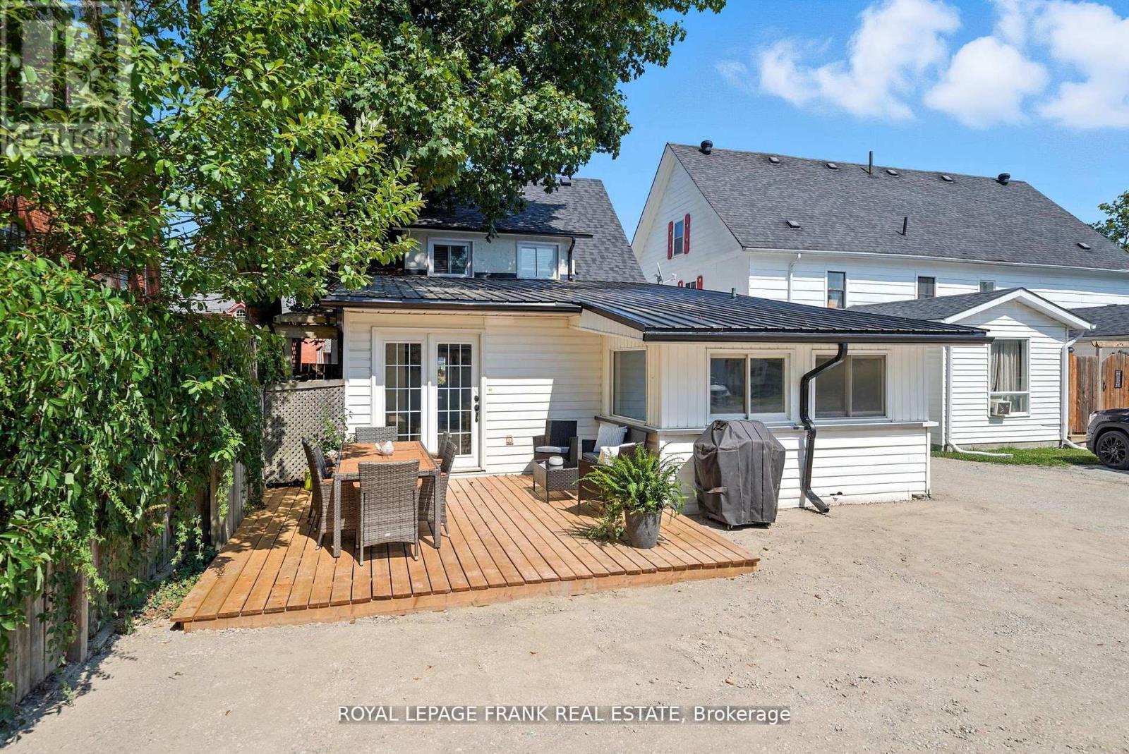 41 Sussex Street N, Kawartha Lakes (Lindsay), Ontario  K9V 4H6 - Photo 42 - X12440175