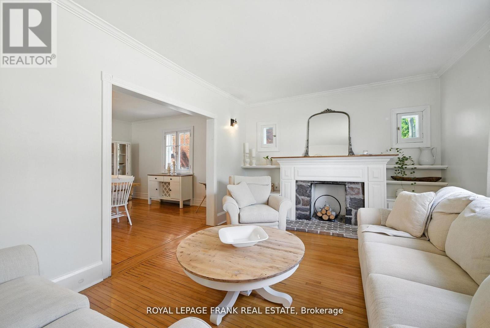 41 Sussex Street N, Kawartha Lakes (Lindsay), Ontario  K9V 4H6 - Photo 5 - X12440175