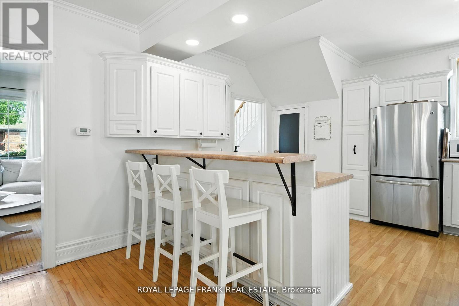 41 Sussex Street N, Kawartha Lakes (Lindsay), Ontario  K9V 4H6 - Photo 9 - X12440175