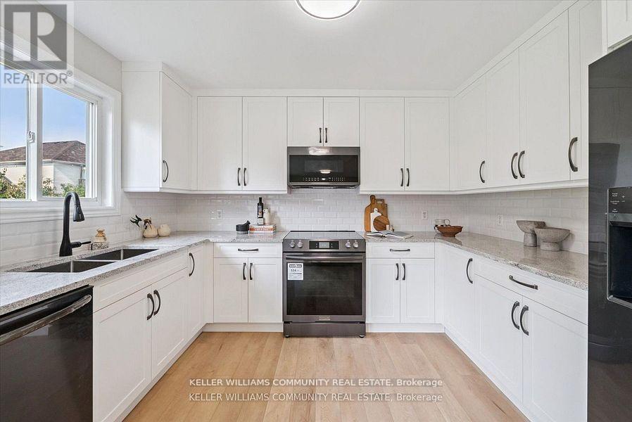 151 Parcells Crescent, Peterborough West (South), Ontario  K9K 2R2 - Photo 11 - X12440424