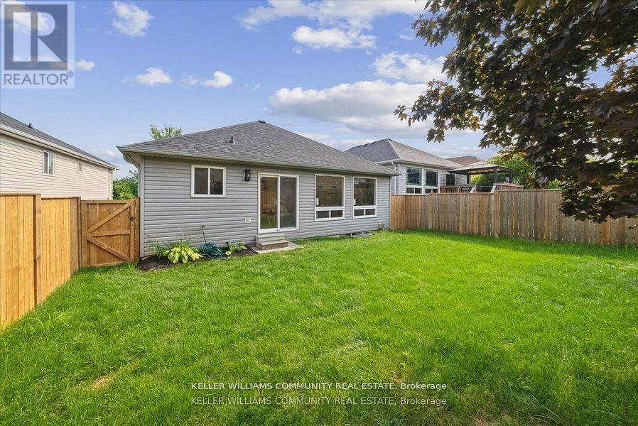 151 Parcells Crescent, Peterborough West (South), Ontario  K9K 2R2 - Photo 31 - X12440424