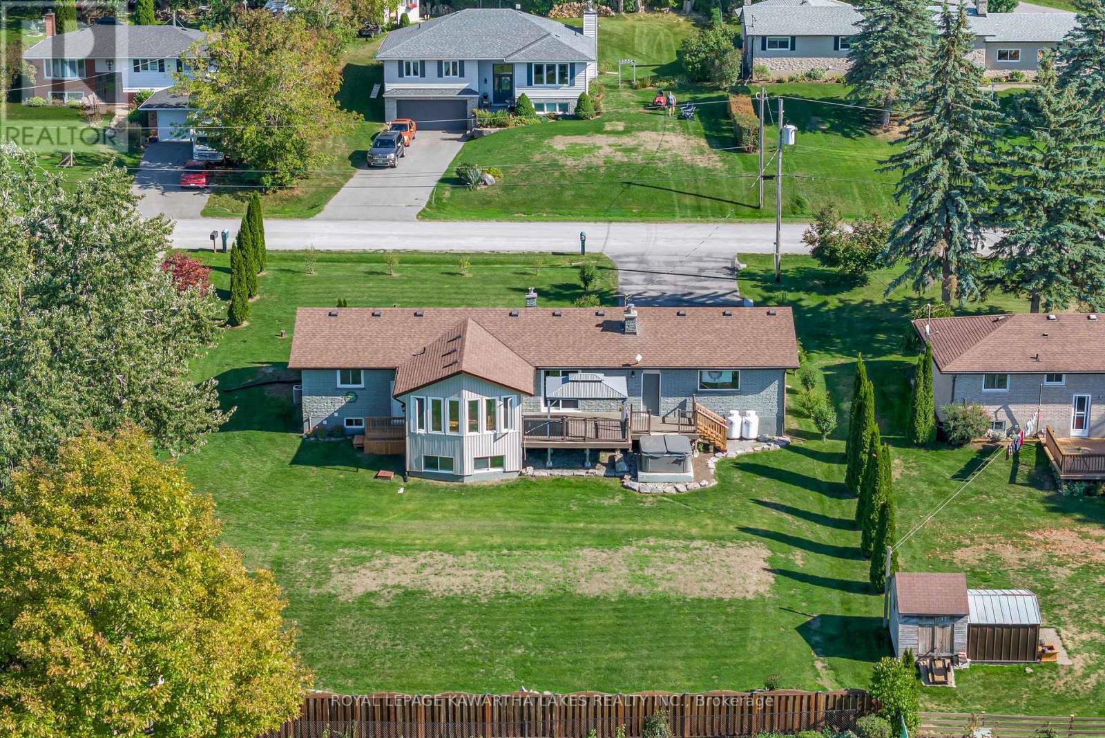 9 Buckhorn Road, Kawartha Lakes (Fenelon), Ontario  K9V 4R6 - Photo 3 - X12440535