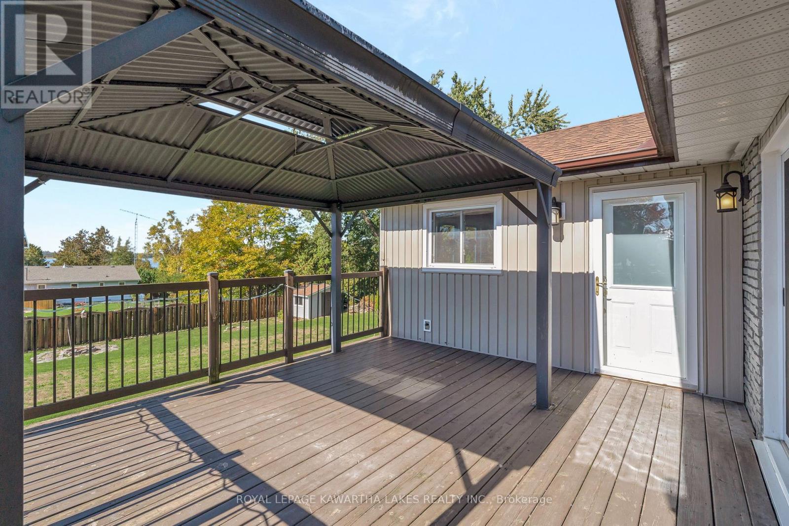 9 Buckhorn Road, Kawartha Lakes (Fenelon), Ontario  K9V 4R6 - Photo 30 - X12440535