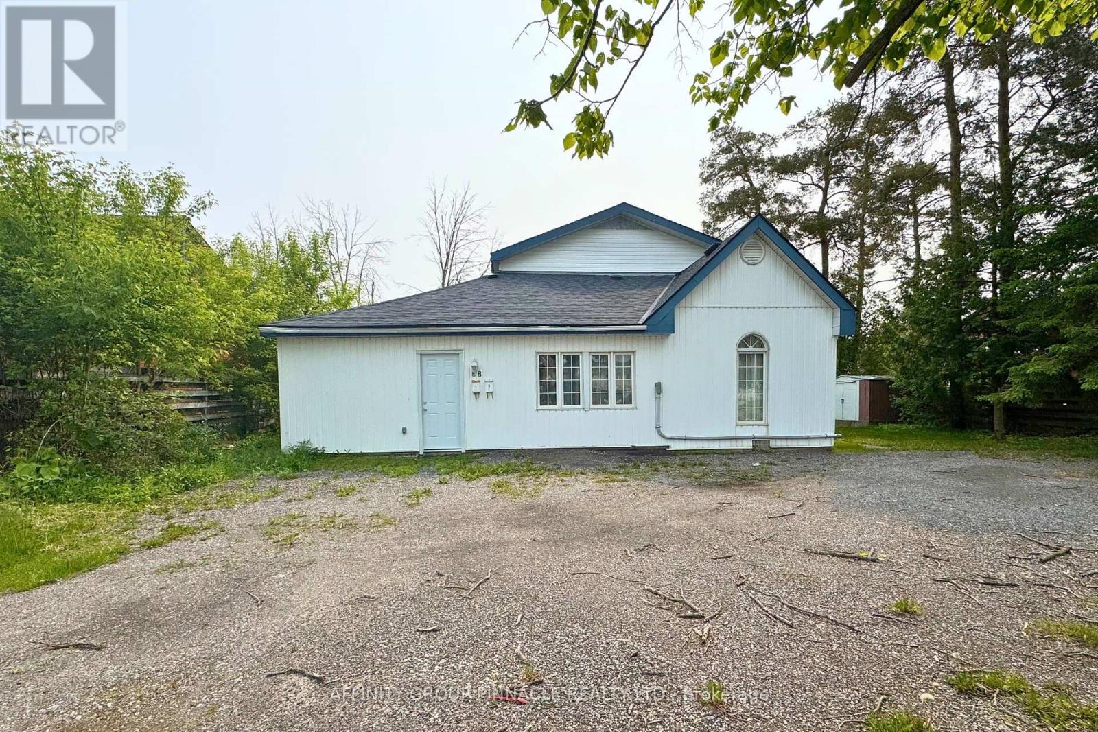 88 Albert Street S, Kawartha Lakes (Lindsay), Ontario  K9V 3H6 - Photo 2 - X12440551
