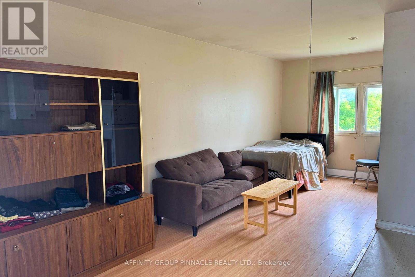 88 Albert Street S, Kawartha Lakes (Lindsay), Ontario  K9V 3H6 - Photo 3 - X12440551
