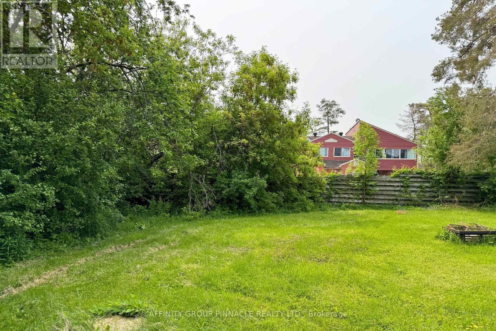 88 Albert Street S, Kawartha Lakes (Lindsay), Ontario  K9V 3H6 - Photo 35 - X12440551