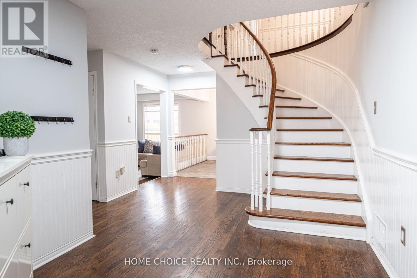 27 Doncaster Crescent, Clarington (Newcastle), Ontario  L1B 1E8 - Photo 5 - E12440620