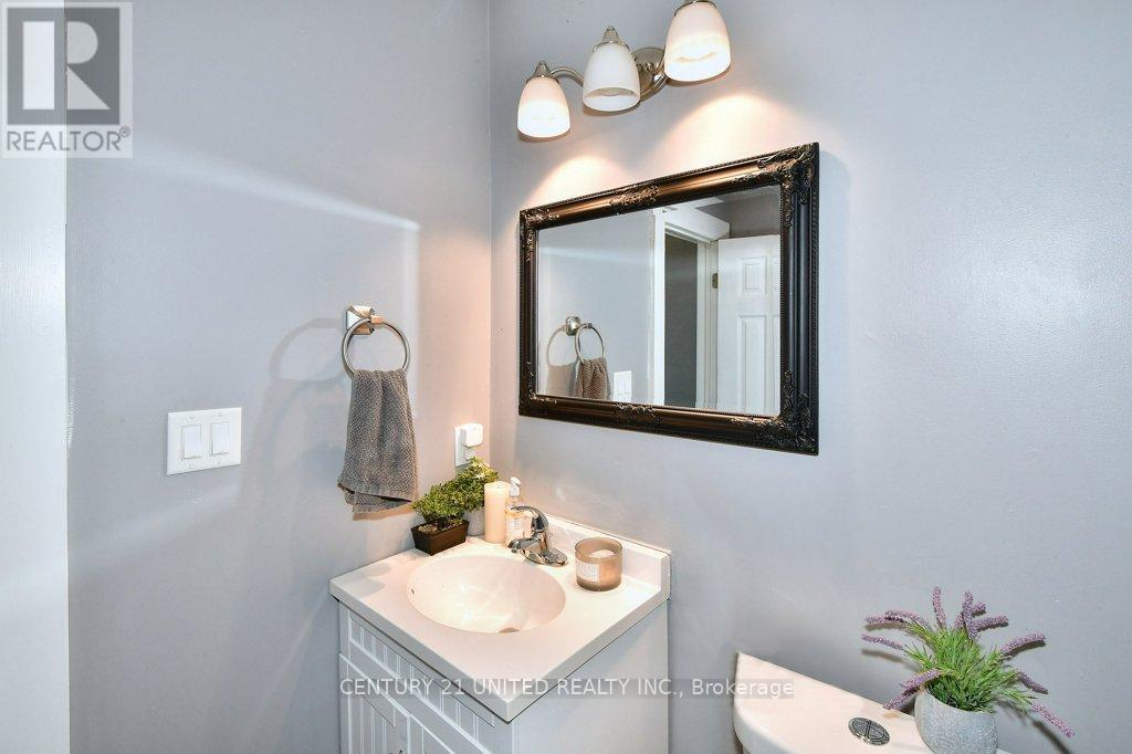 27 Park Street N, Peterborough (Town Ward 3), Ontario  K9J 3V3 - Photo 19 - X12440698