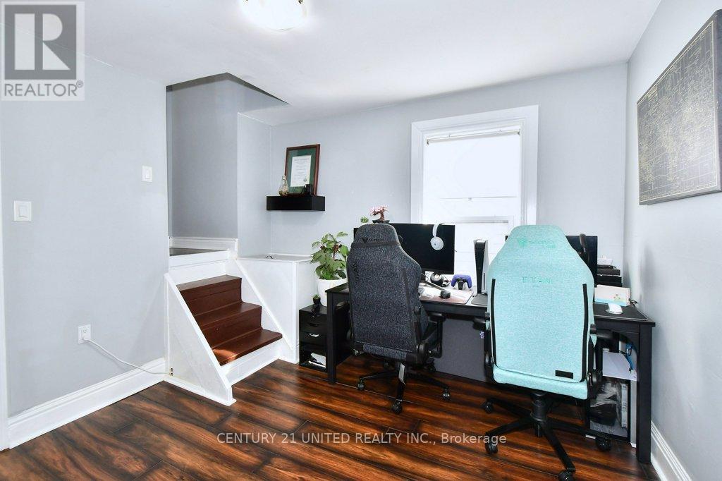27 Park Street N, Peterborough (Town Ward 3), Ontario  K9J 3V3 - Photo 24 - X12440698