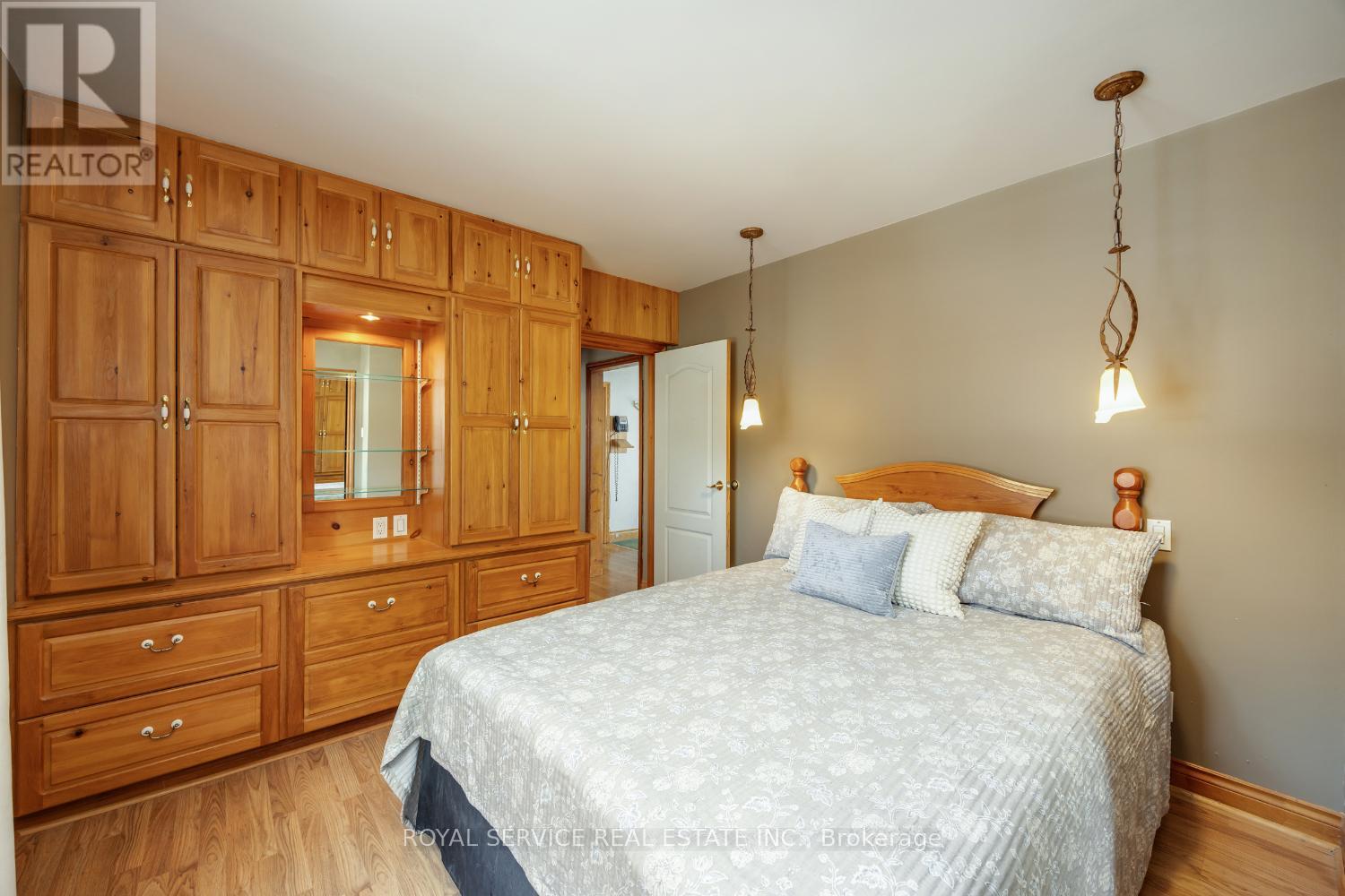 388 Dublin Street, Peterborough (Town Ward 3), Ontario  K9H 3C9 - Photo 19 - X12440913