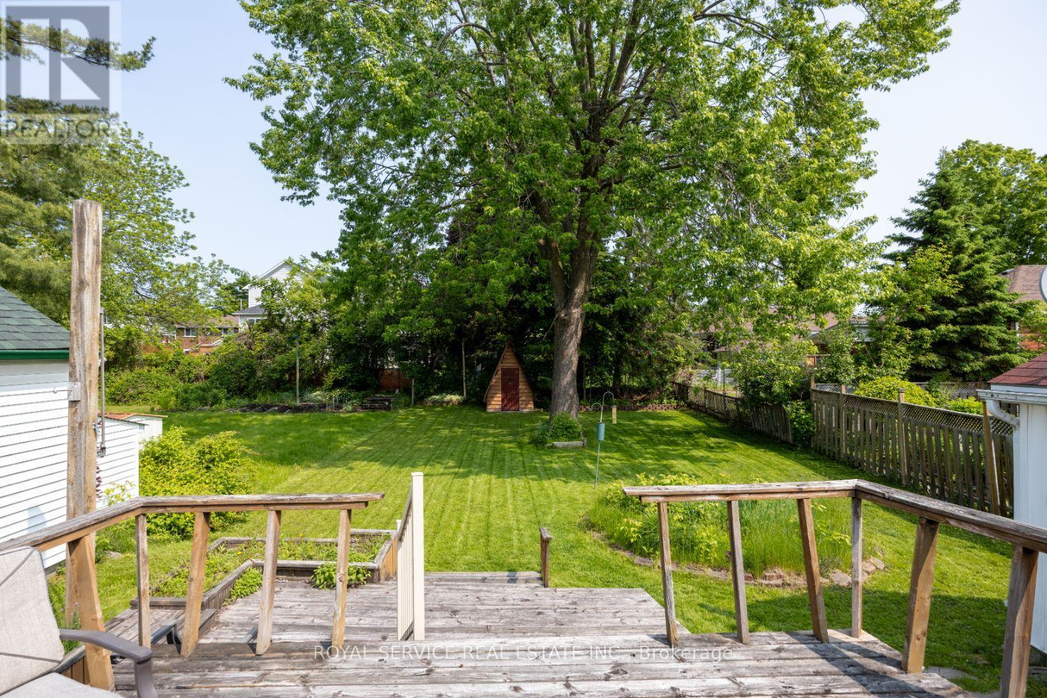 388 Dublin Street, Peterborough (Town Ward 3), Ontario  K9H 3C9 - Photo 4 - X12440913