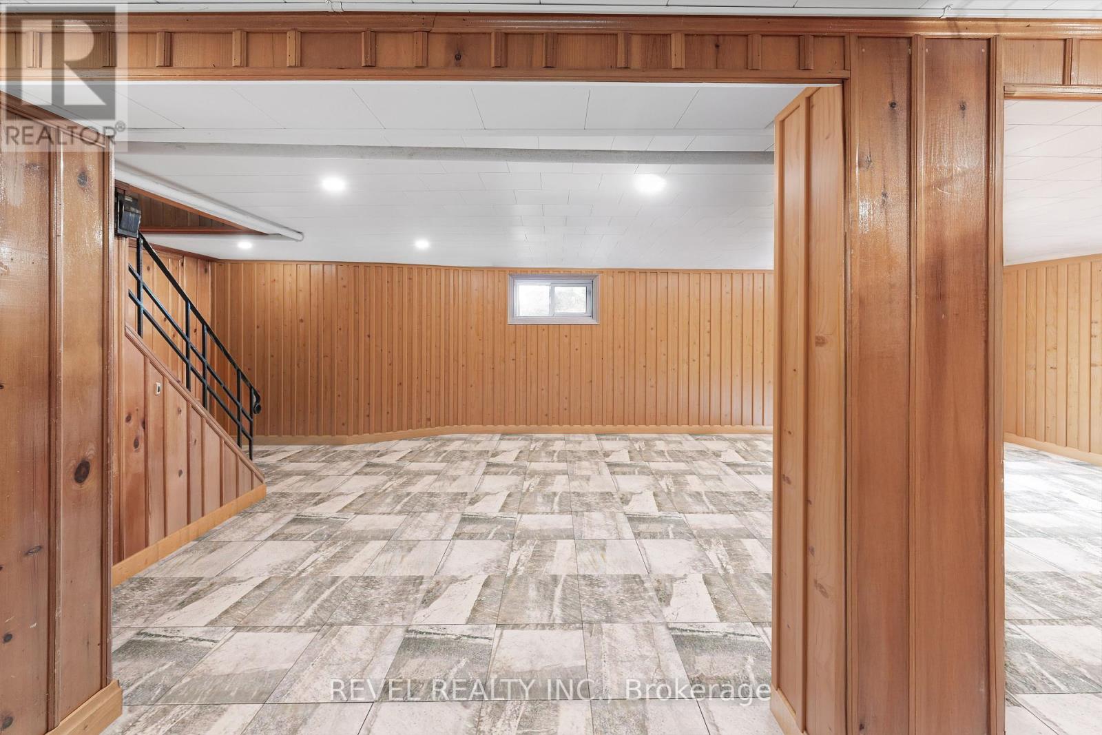 13 Sylvan Crescent, Kawartha Lakes (Lindsay), Ontario  K9V 2W4 - Photo 34 - X12440955