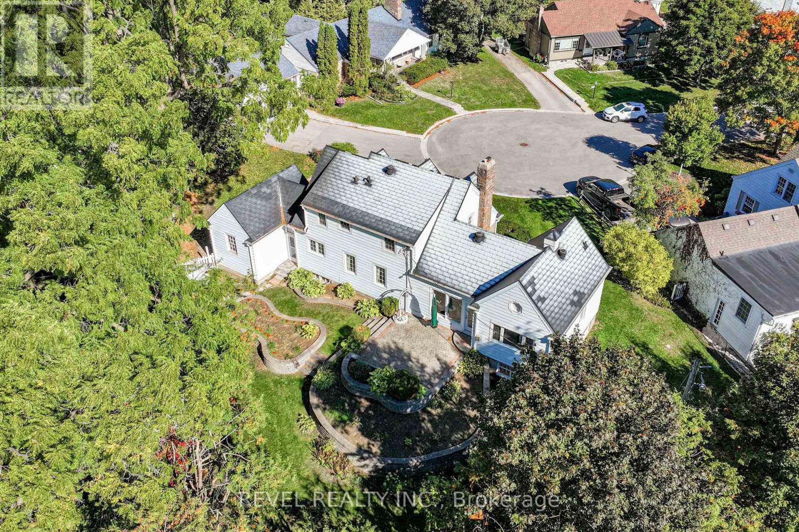 13 Sylvan Crescent, Kawartha Lakes (Lindsay), Ontario  K9V 2W4 - Photo 46 - X12440955