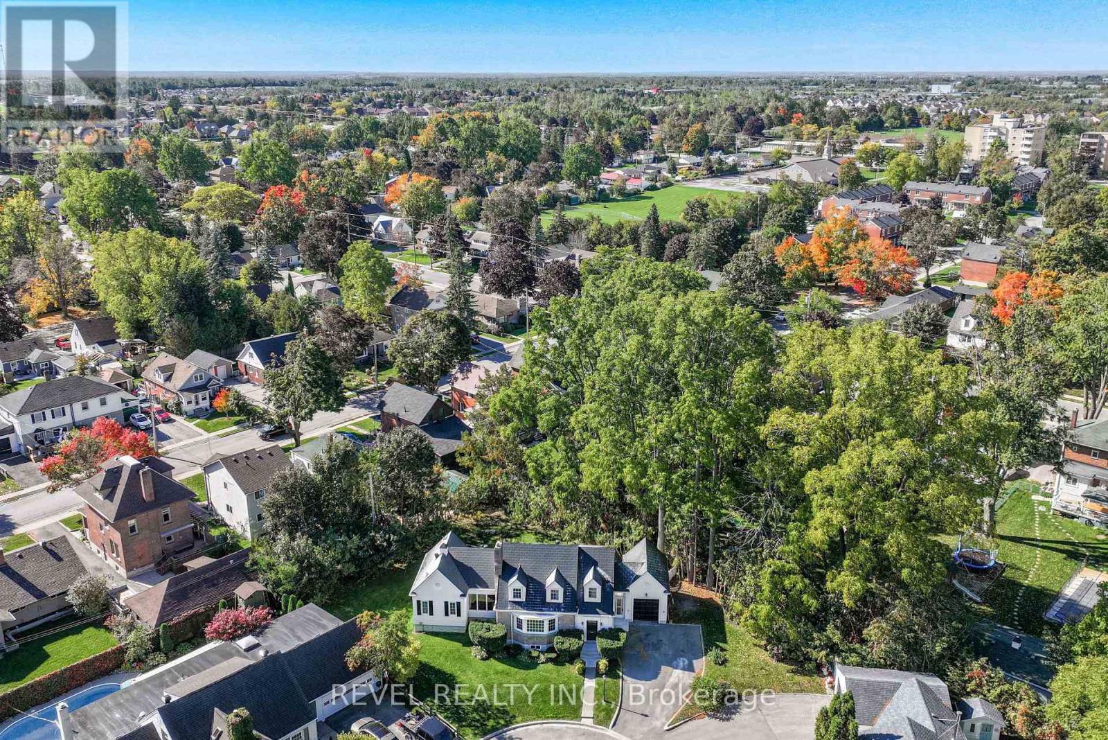 13 Sylvan Crescent, Kawartha Lakes (Lindsay), Ontario  K9V 2W4 - Photo 49 - X12440955