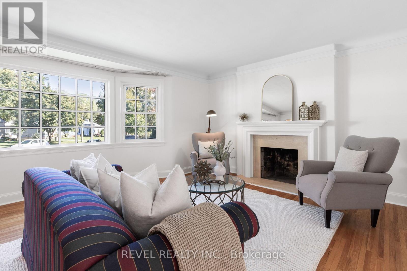 13 Sylvan Crescent, Kawartha Lakes (Lindsay), Ontario  K9V 2W4 - Photo 7 - X12440955