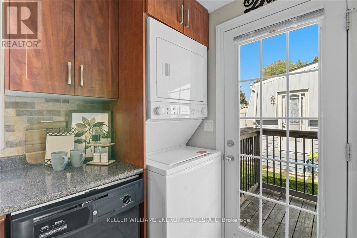 79 Fairway Drive, Clarington (Newcastle), Ontario  L1B 1B1 - Photo 14 - E12441035