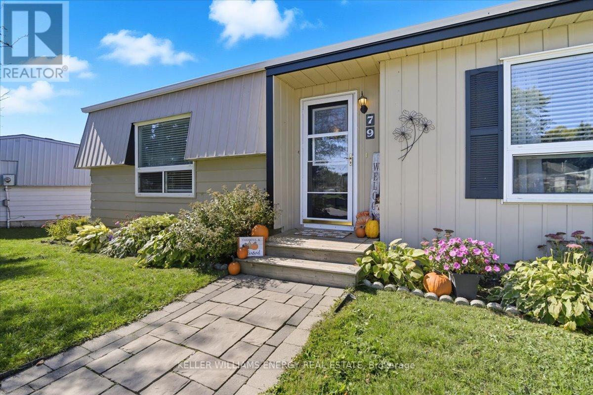 79 Fairway Drive, Clarington (Newcastle), Ontario  L1B 1B1 - Photo 4 - E12441035