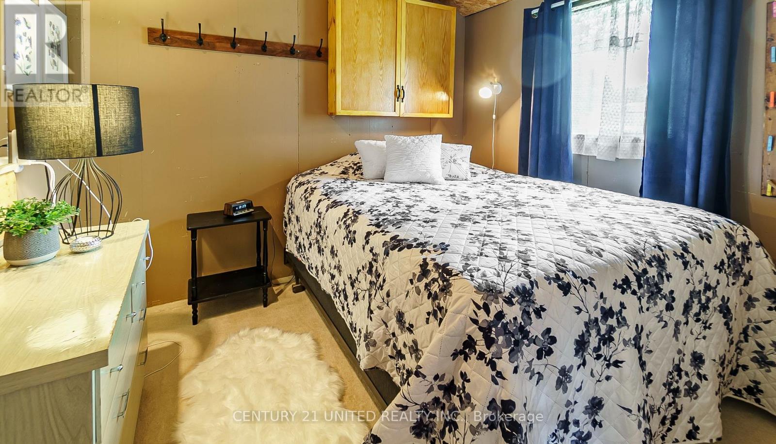 37 Lakeshore Road, Hiawatha First Nation, Ontario  K0L 2G0 - Photo 23 - X12441222