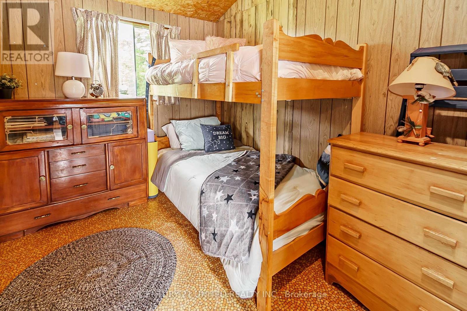 37 Lakeshore Road, Hiawatha First Nation, Ontario  K0L 2G0 - Photo 28 - X12441222