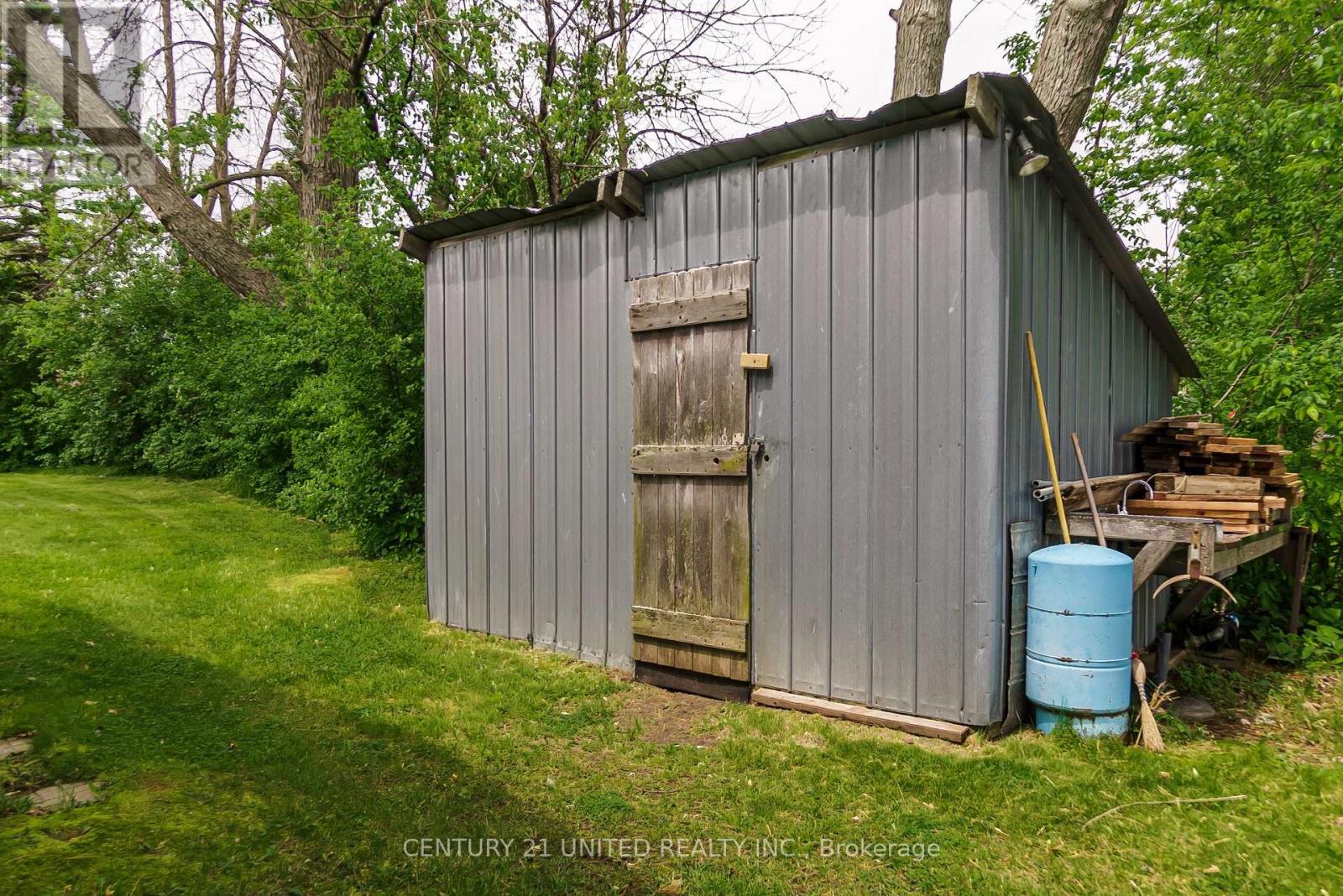 37 Lakeshore Road, Hiawatha First Nation, Ontario  K0L 2G0 - Photo 36 - X12441222