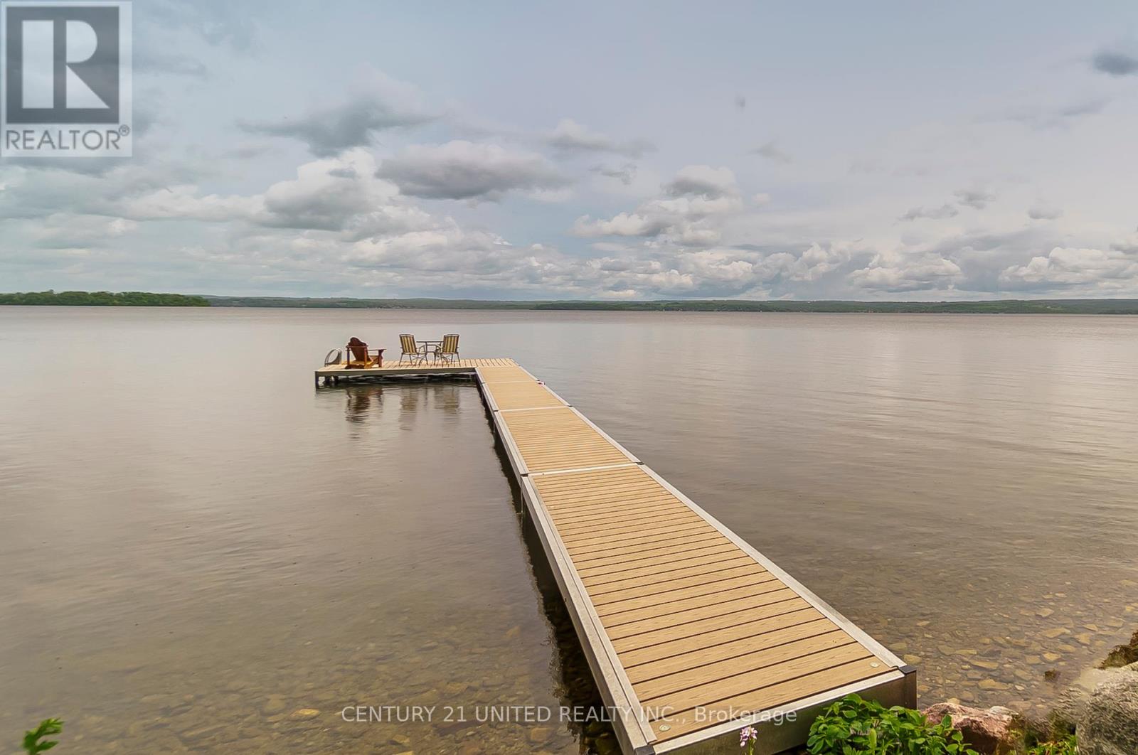 37 Lakeshore Road, Hiawatha First Nation, Ontario  K0L 2G0 - Photo 4 - X12441222