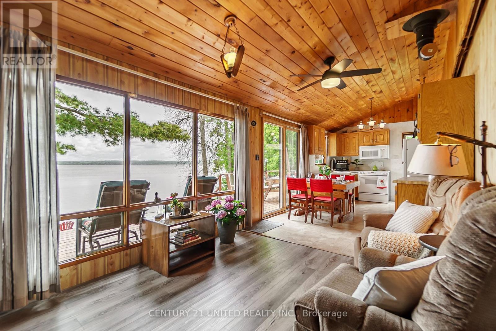 37 Lakeshore Road, Hiawatha First Nation, Ontario  K0L 2G0 - Photo 6 - X12441222