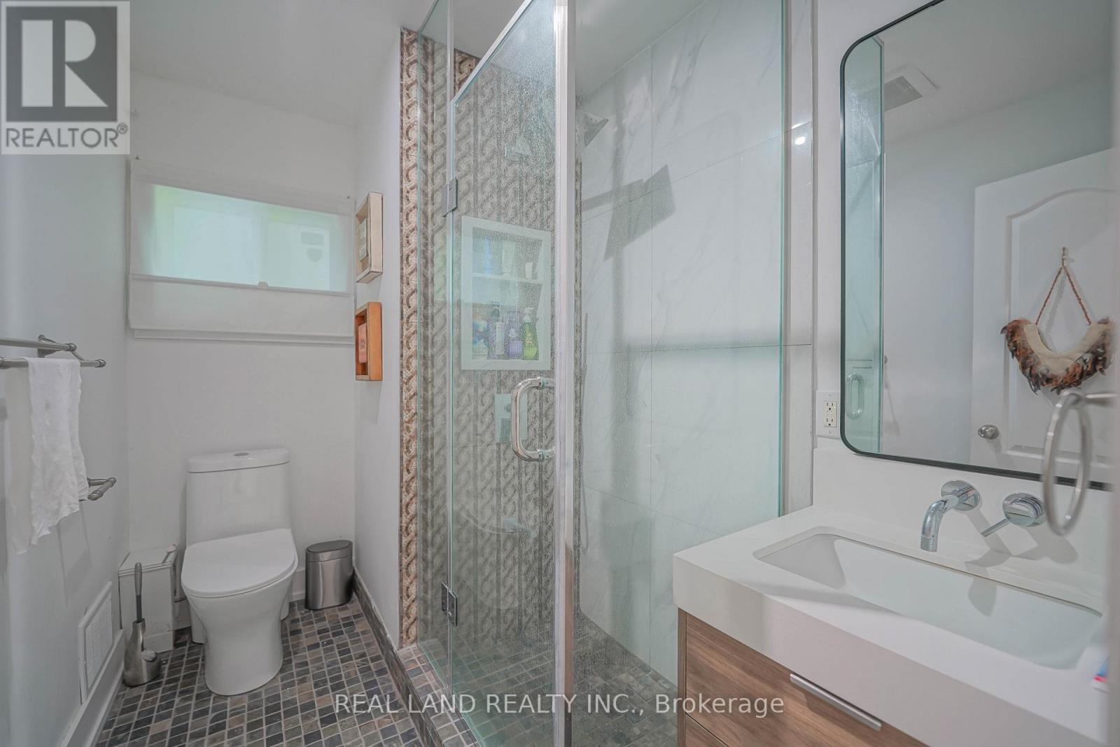 21 Marilyn Crescent, Kawartha Lakes (Emily), Ontario  K0L 1T0 - Photo 39 - X12441318