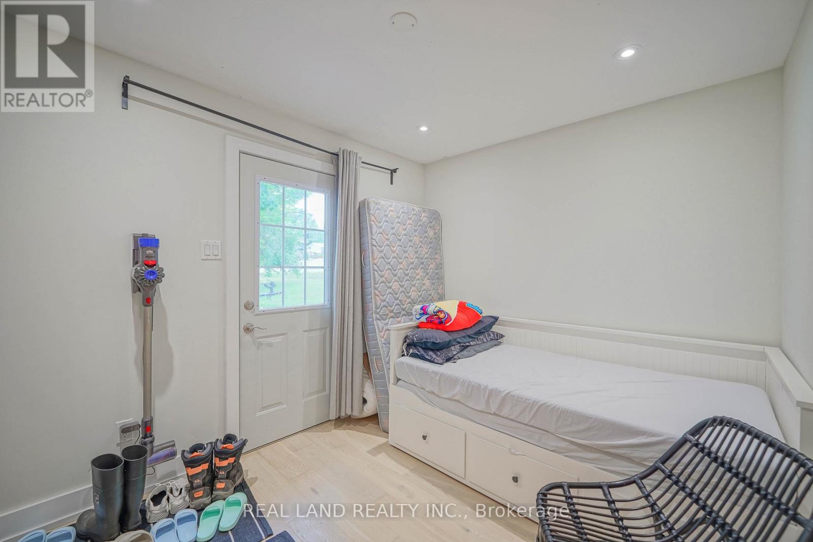 21 Marilyn Crescent, Kawartha Lakes (Emily), Ontario  K0L 1T0 - Photo 42 - X12441318