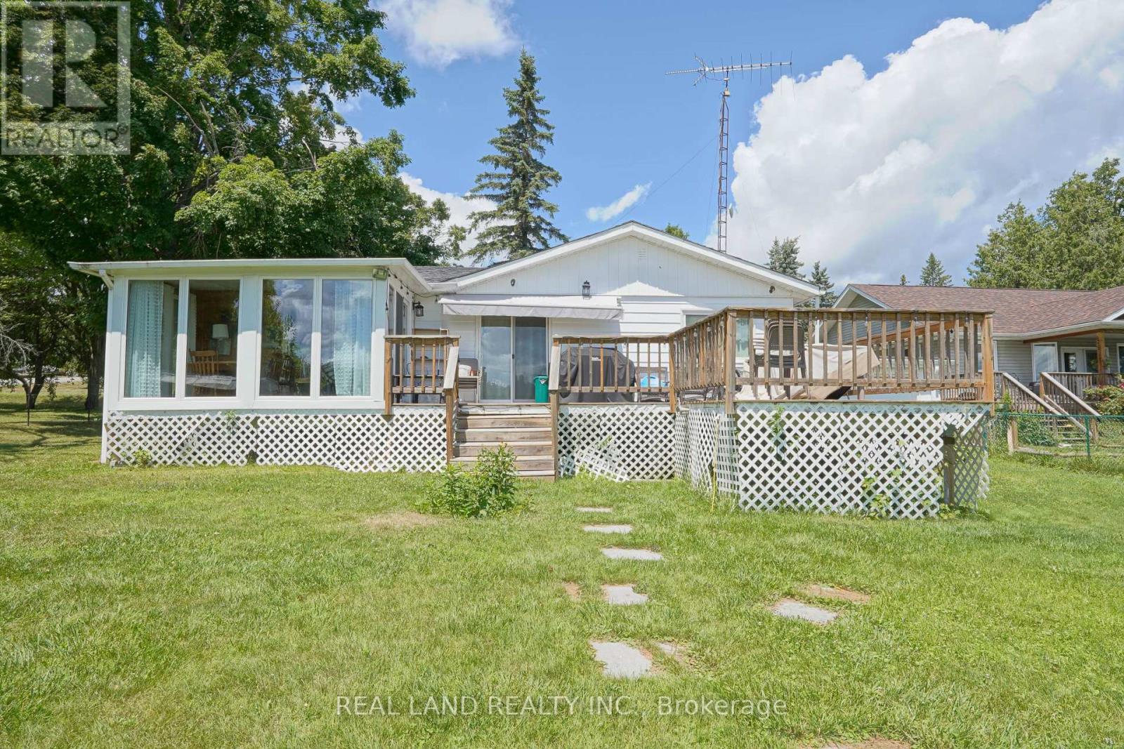 21 Marilyn Crescent, Kawartha Lakes (Emily), Ontario  K0L 1T0 - Photo 46 - X12441318