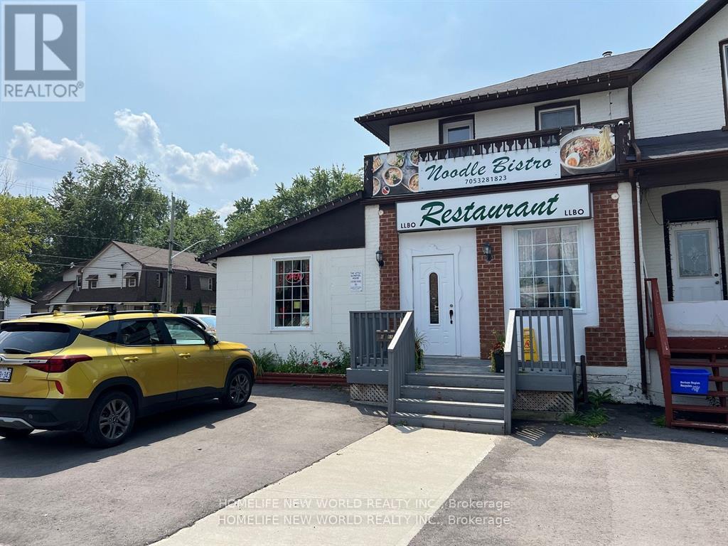 65 Albert Street S, Kawartha Lakes (Lindsay), Ontario  K9V 3H2 - Photo 3 - X12442052