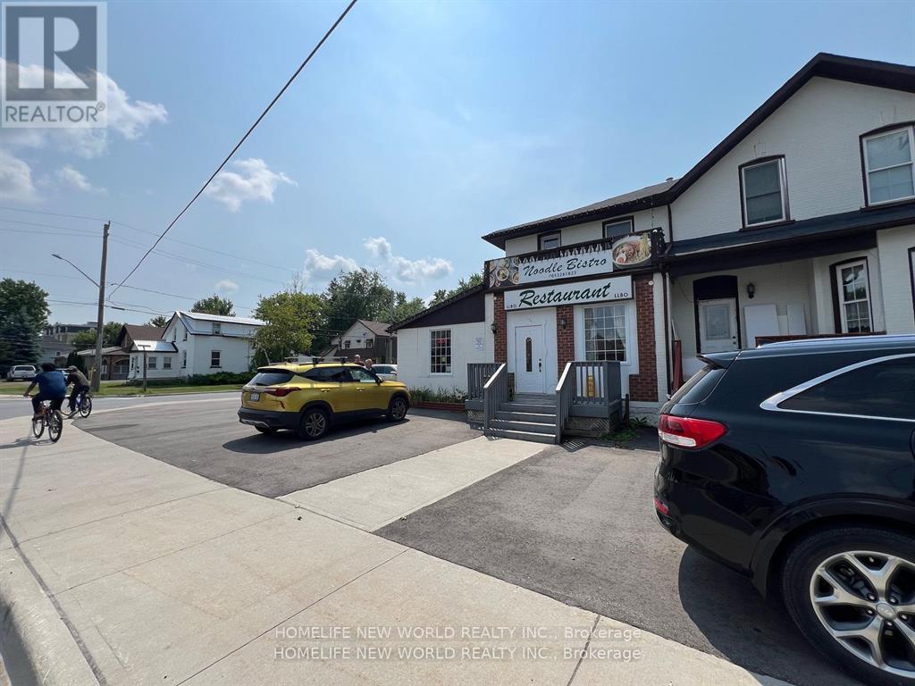 65 Albert Street S, Kawartha Lakes (Lindsay), Ontario  K9V 3H2 - Photo 4 - X12442052