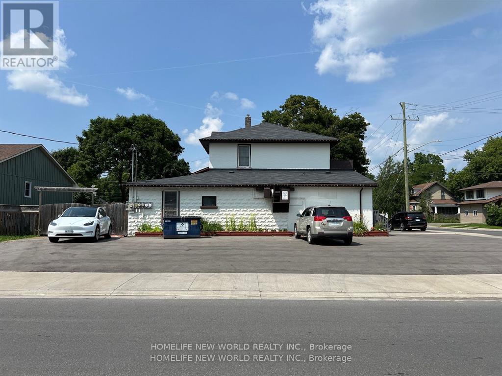 65 Albert Street S, Kawartha Lakes (Lindsay), Ontario  K9V 3H2 - Photo 8 - X12442052