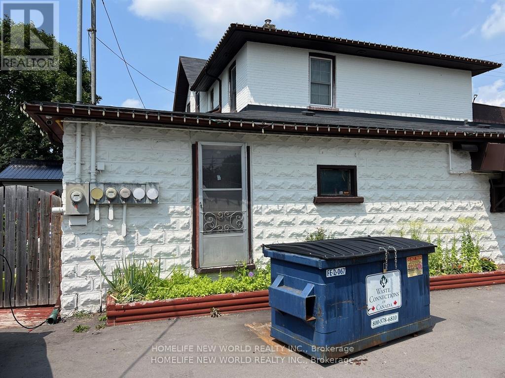 65 Albert Street S, Kawartha Lakes (Lindsay), Ontario  K9V 3H2 - Photo 9 - X12442052