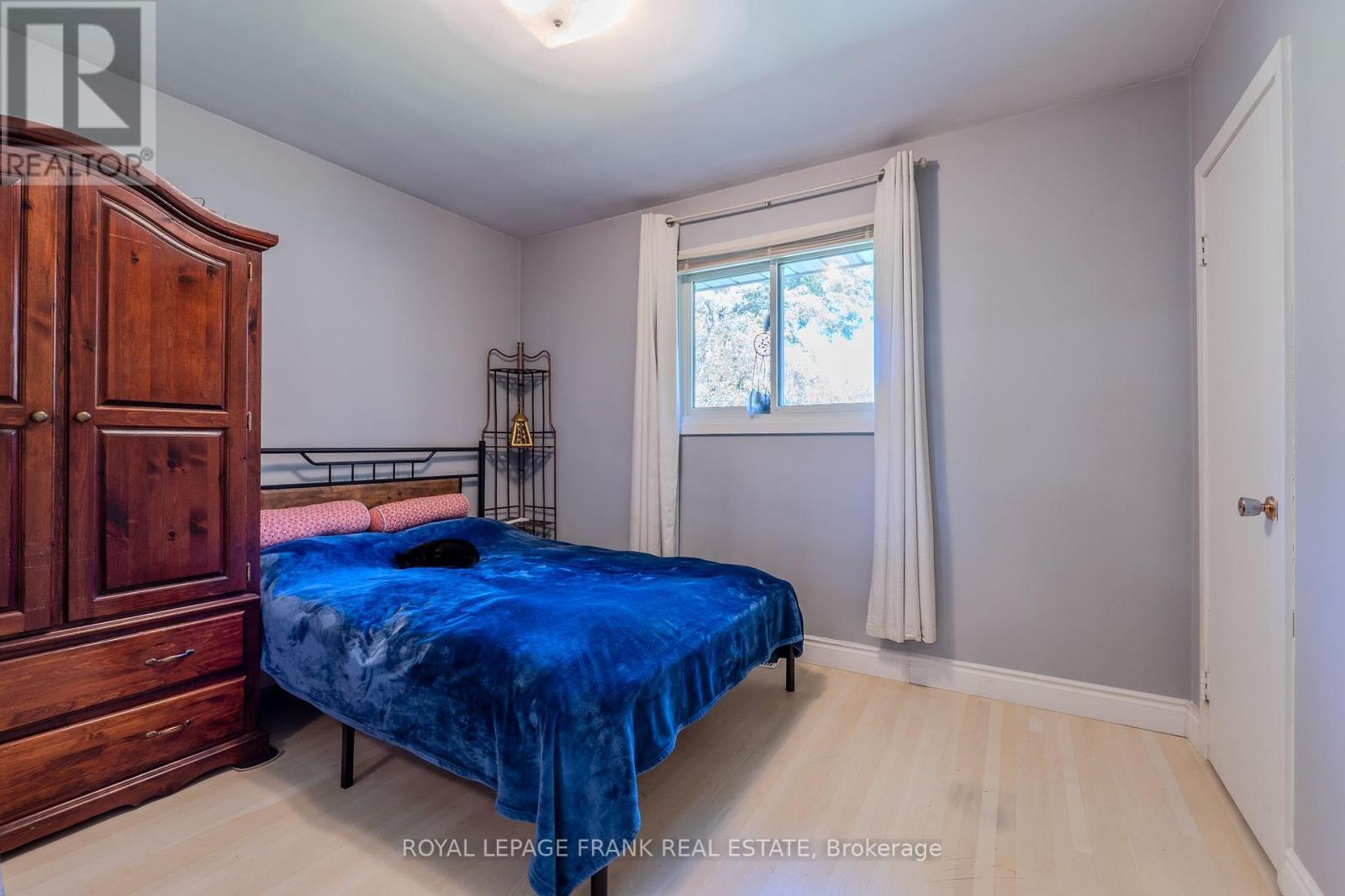 32 Melbourne Street E, Kawartha Lakes (Lindsay), Ontario  K9V 1X7 - Photo 20 - X12442244