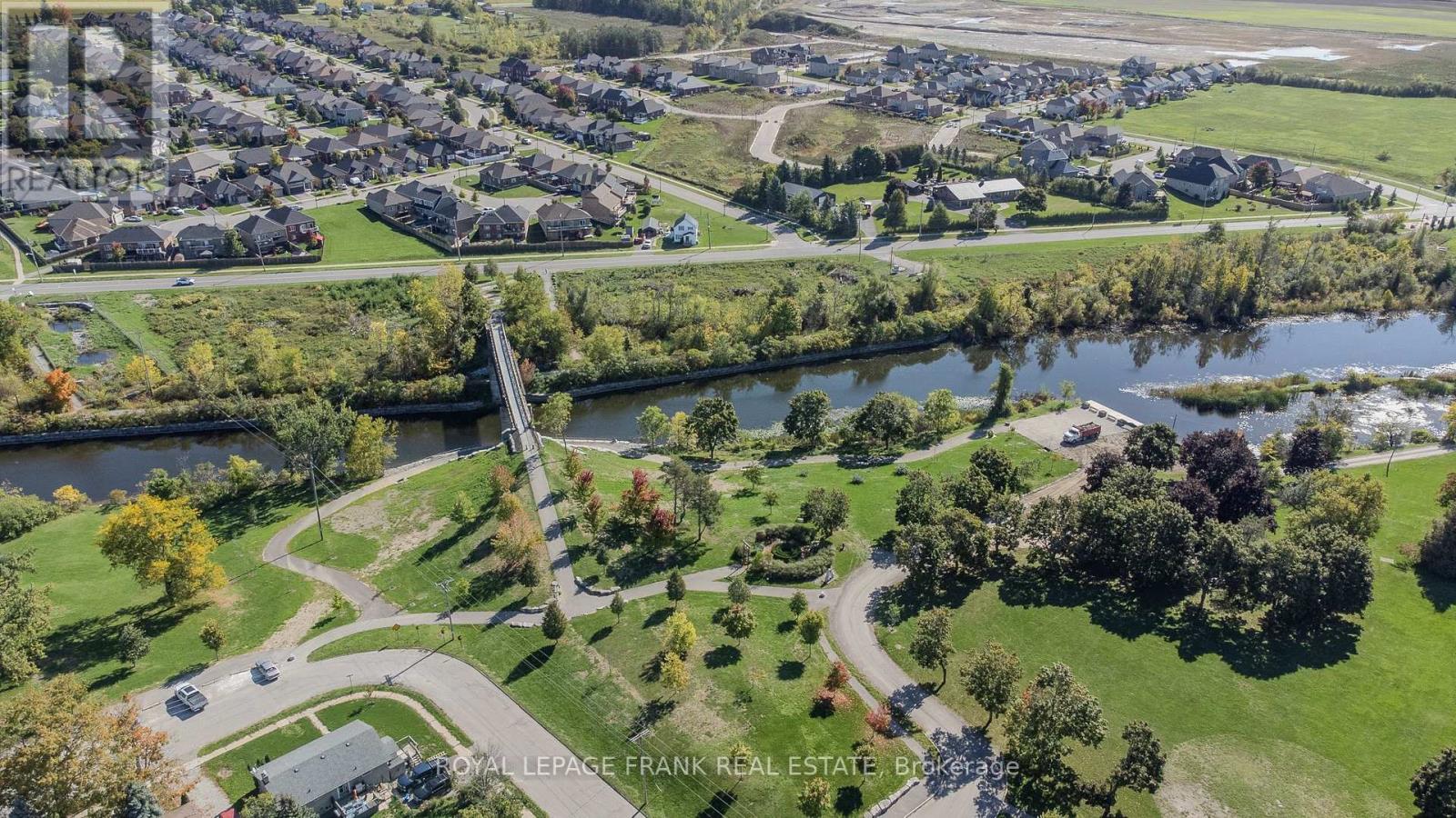 32 Melbourne Street E, Kawartha Lakes (Lindsay), Ontario  K9V 1X7 - Photo 43 - X12442244