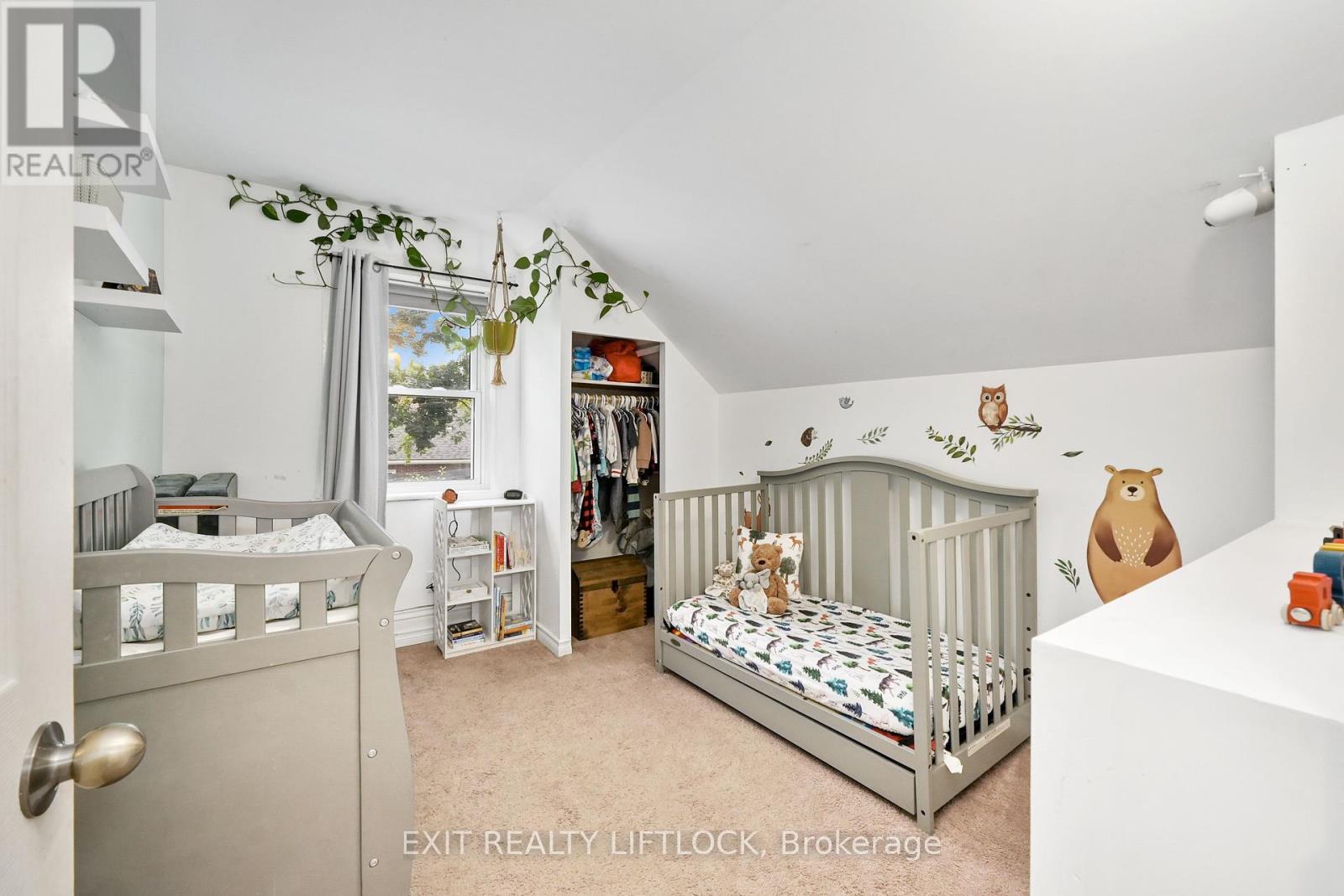 378 London Street, Peterborough Central (North), Ontario  K9H 2Z8 - Photo 17 - X12442245