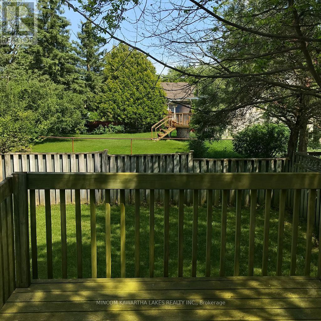1134 Huntington Circle, Peterborough (Otonabee Ward 1), Ontario  K9K 2A9 - Photo 15 - X12442344