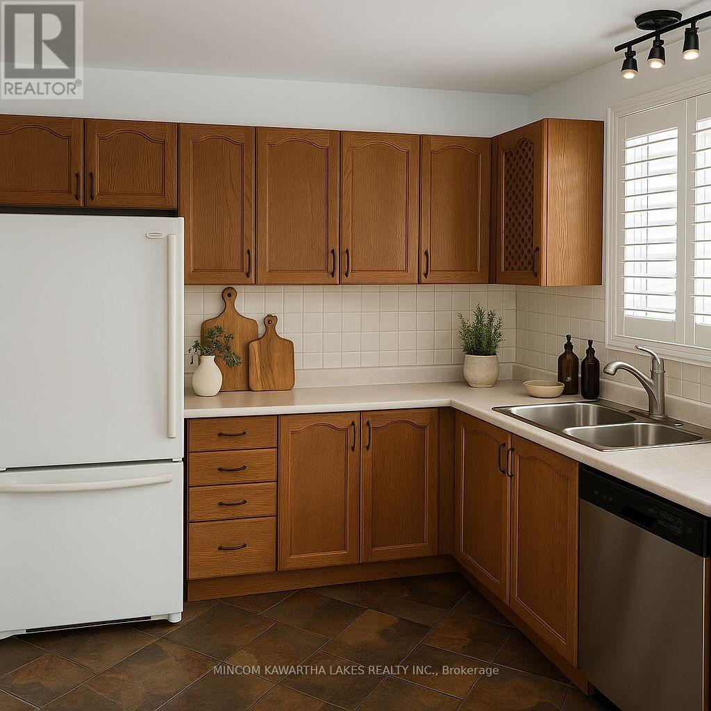 1134 Huntington Circle, Peterborough (Otonabee Ward 1), Ontario  K9K 2A9 - Photo 3 - X12442344