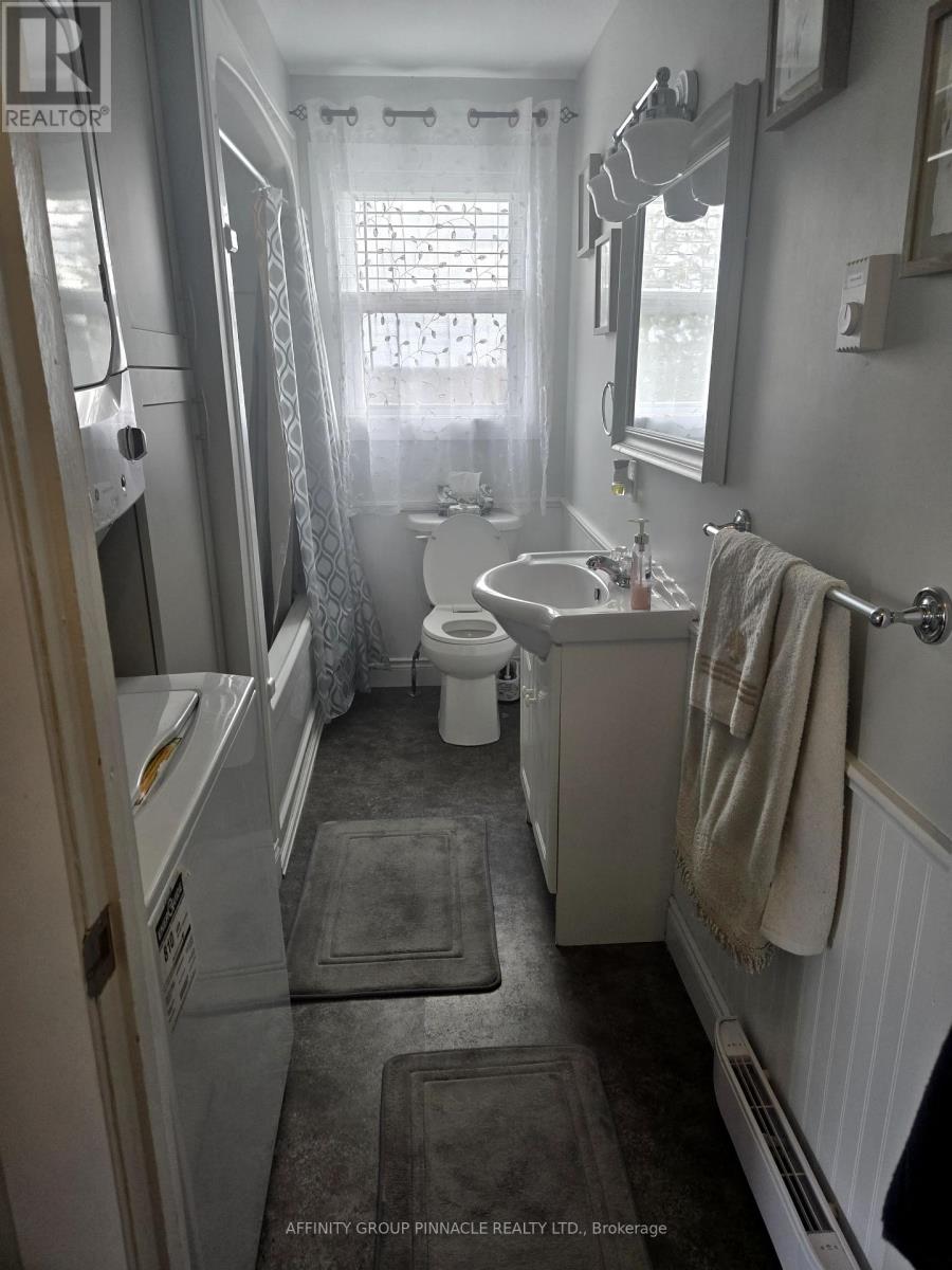 16 St David Street, Kawartha Lakes (Lindsay), Ontario  K9V 1N1 - Photo 24 - X12442495