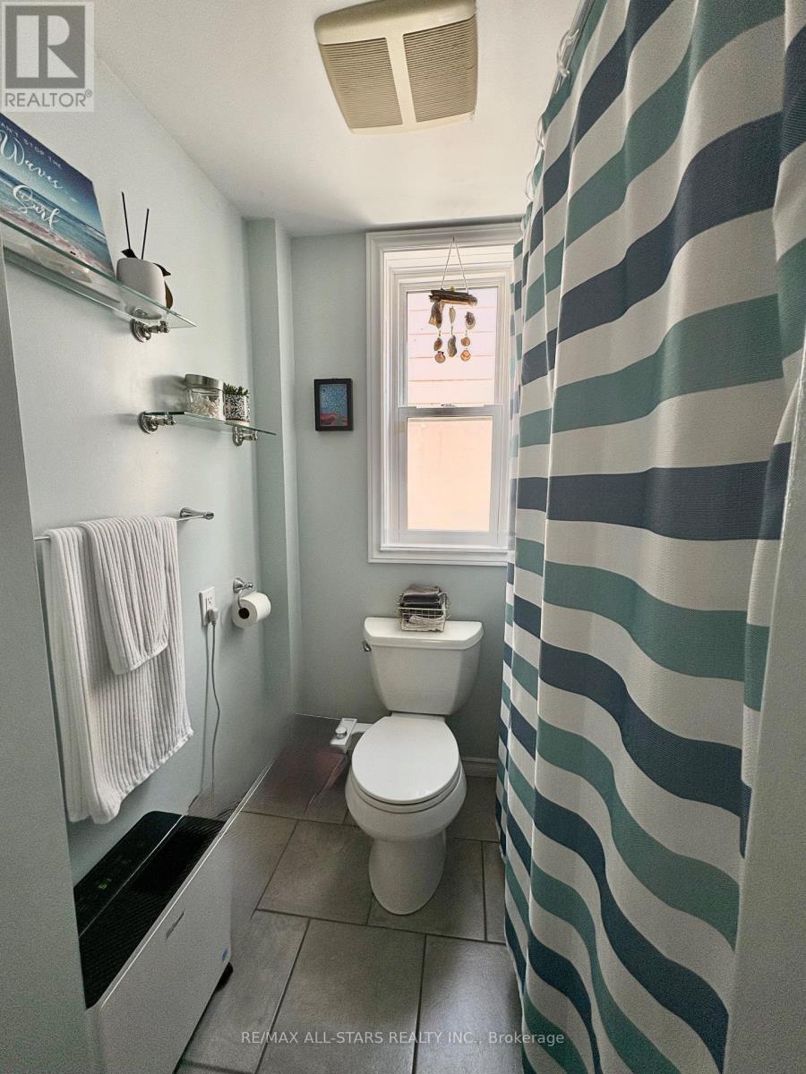 147 Lake Street, Peterborough (Town Ward 3), Ontario  K9J 2H2 - Photo 12 - X12442497