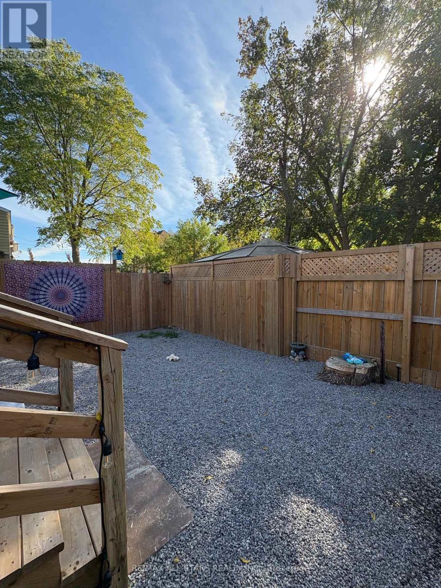 147 Lake Street, Peterborough (Town Ward 3), Ontario  K9J 2H2 - Photo 23 - X12442497