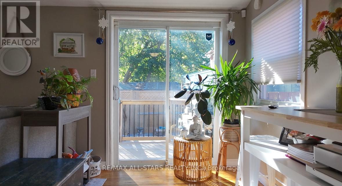 147 Lake Street, Peterborough (Town Ward 3), Ontario  K9J 2H2 - Photo 5 - X12442497