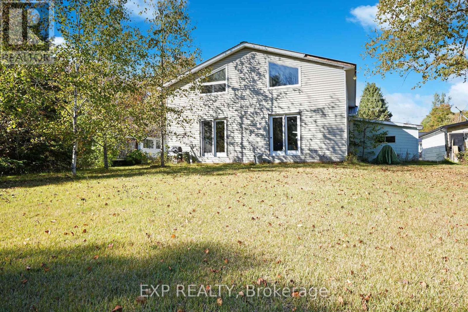 1043 Estates Road, Highlands East (Bicroft Ward), Ontario  K0L 1C0 - Photo 17 - X12442292