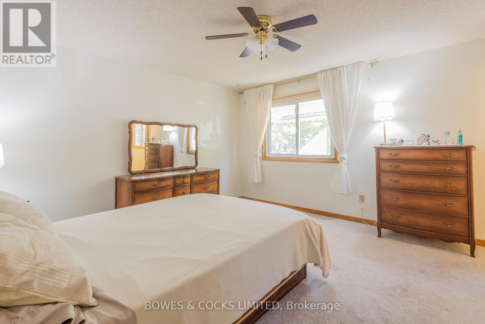 274 Sherin Avenue, Peterborough (Ashburnham Ward 4), Ontario  K9J 1B6 - Photo 12 - X12442561