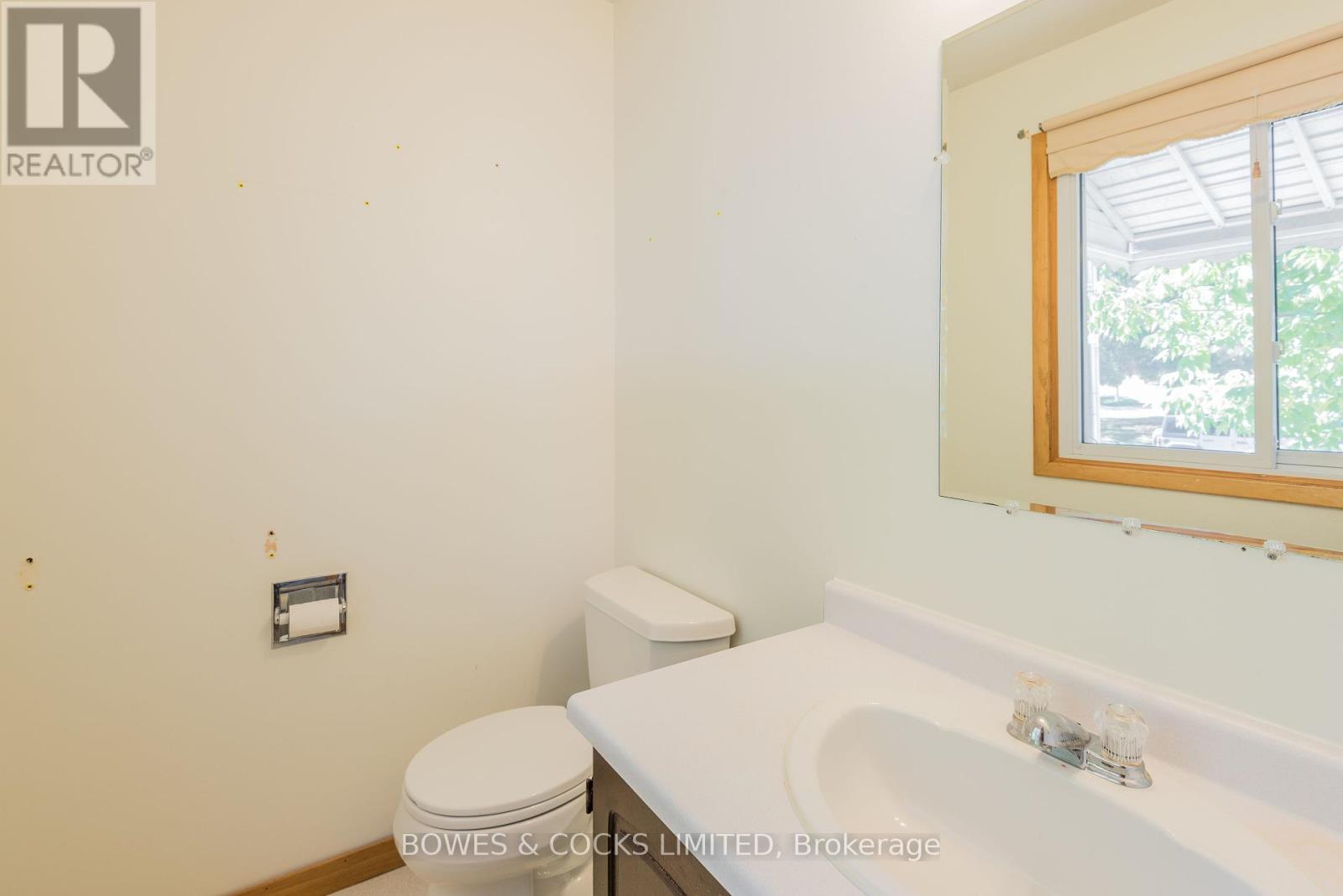 274 Sherin Avenue, Peterborough (Ashburnham Ward 4), Ontario  K9J 1B6 - Photo 13 - X12442561