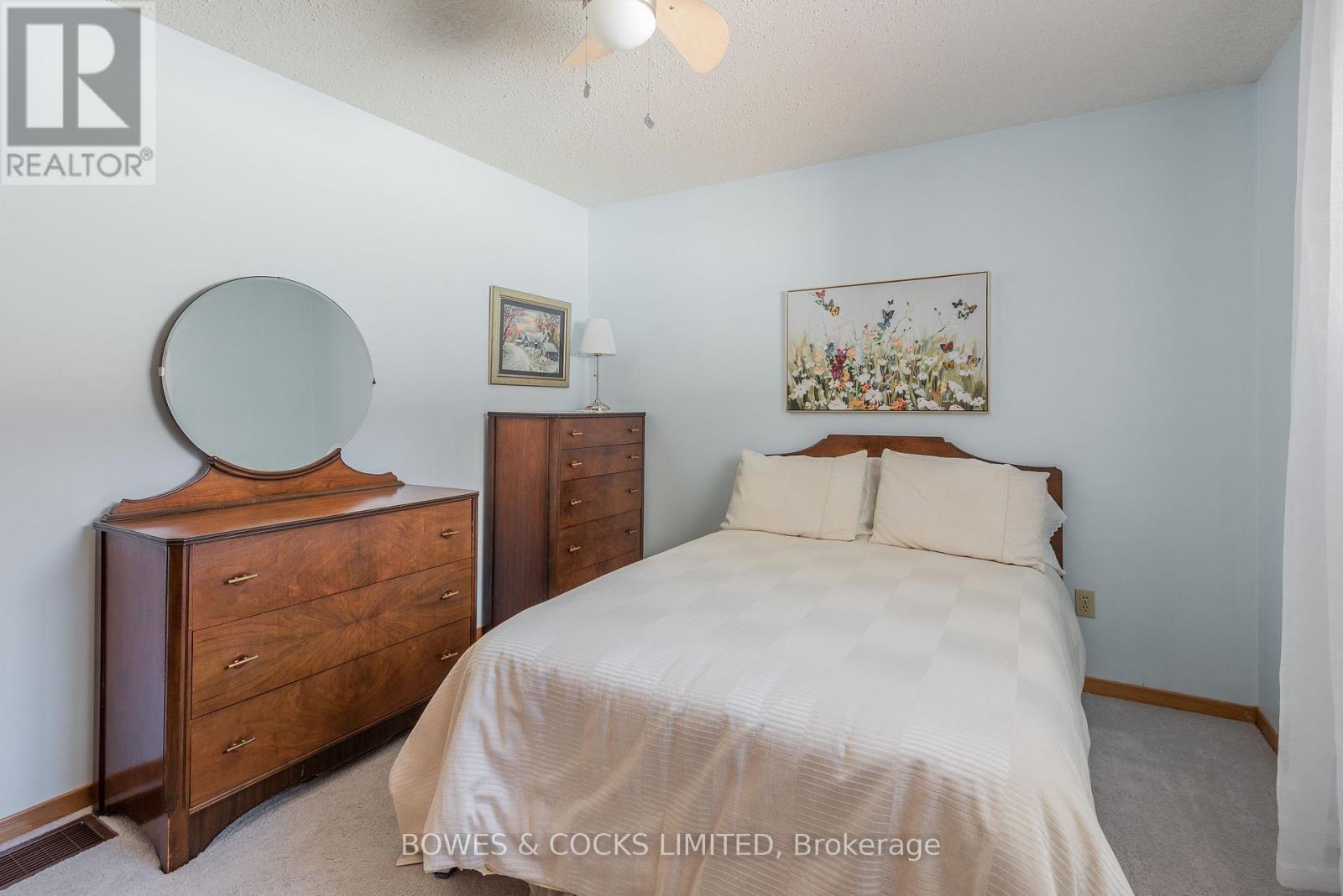 274 Sherin Avenue, Peterborough (Ashburnham Ward 4), Ontario  K9J 1B6 - Photo 15 - X12442561